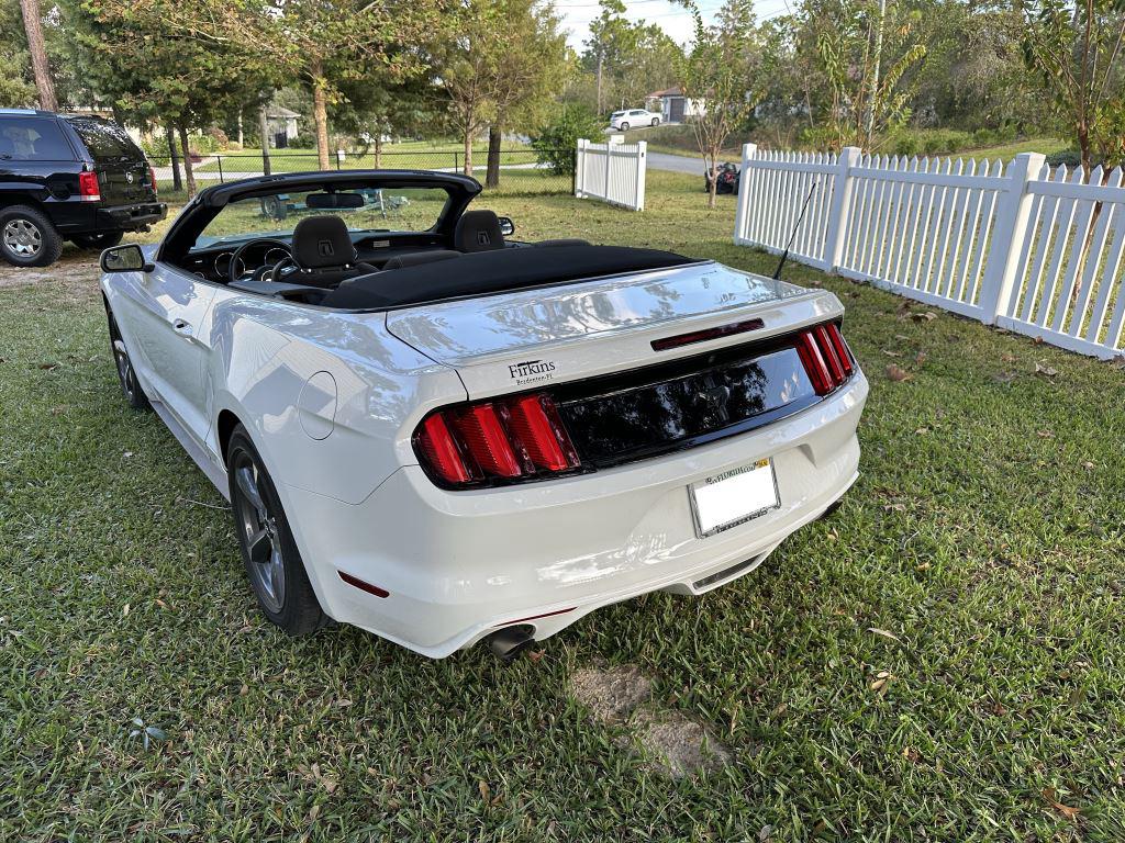 2015 Ford Mustang V6 photo 8