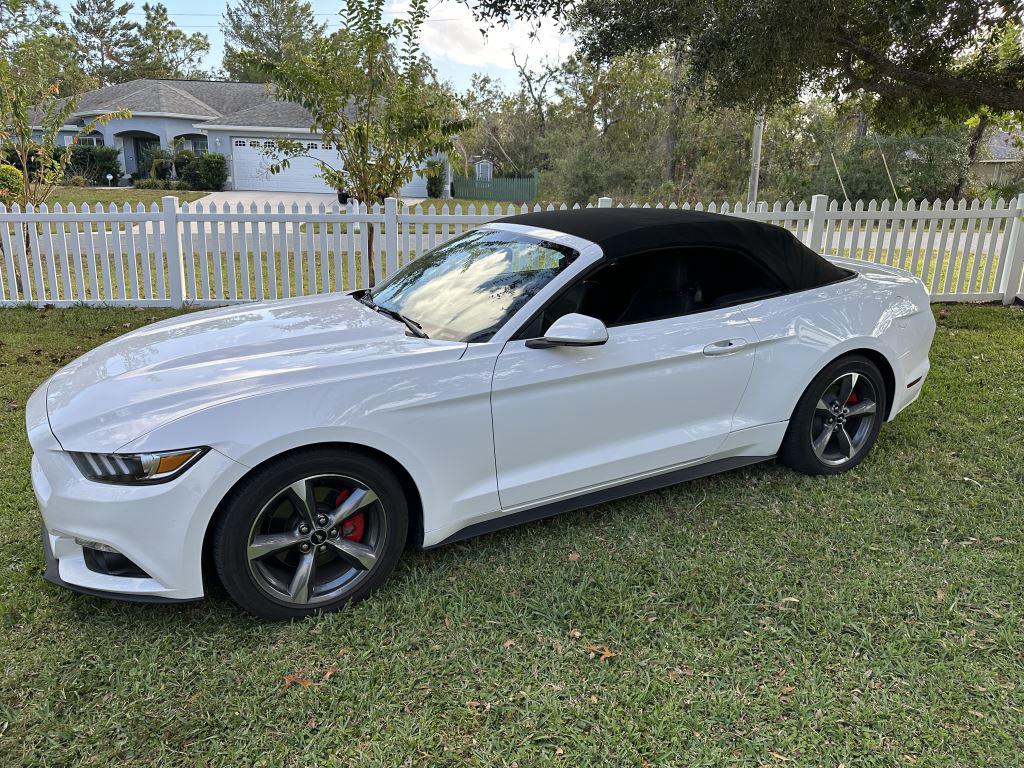 2015 Ford Mustang V6 photo 22