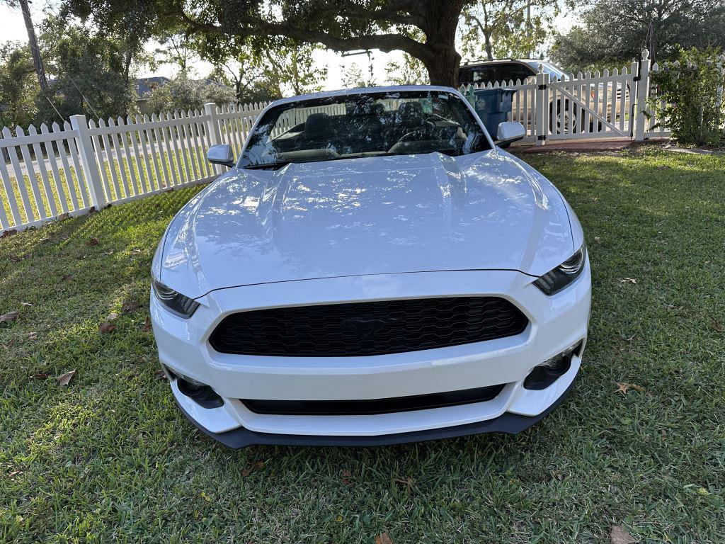 2015 Ford Mustang V6 photo 2