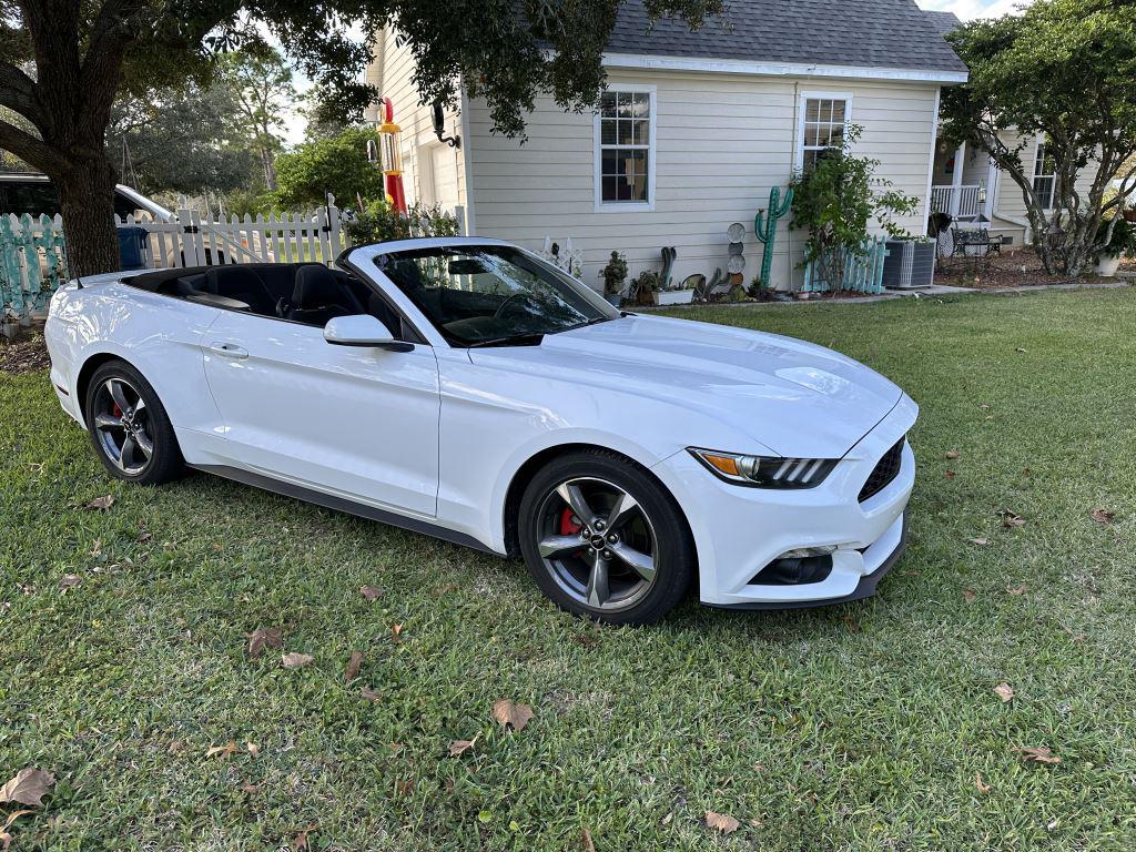 2015 Ford Mustang V6 photo 4