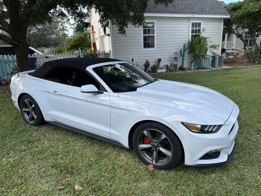 2015 Ford Mustang V6 photo 23