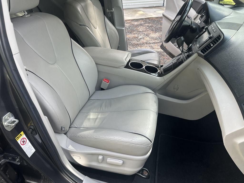 2013 Toyota Venza XLE - Photo 10